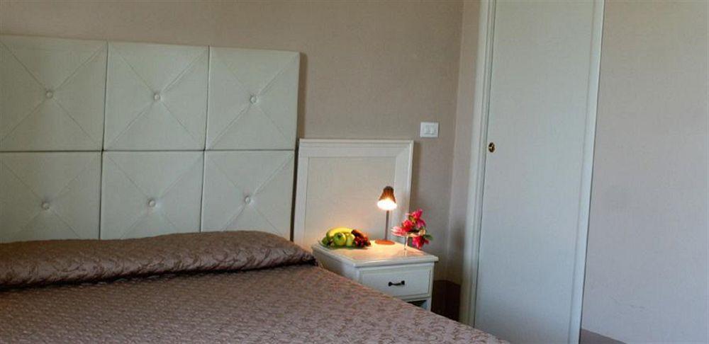 Hotel Torre Del Mare à Ispica Extérieur photo